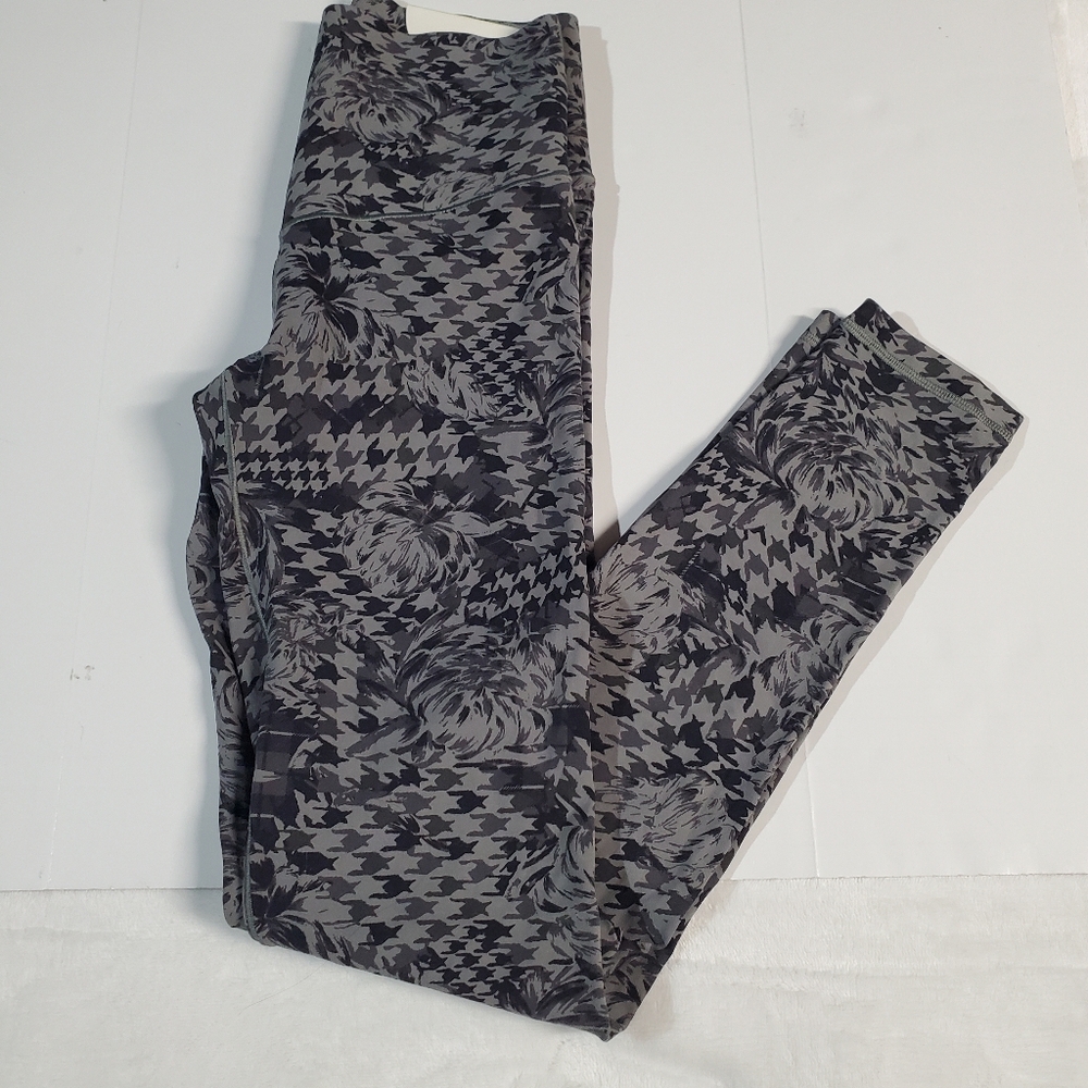 Aerie Black and Gray Patterned Leggings
